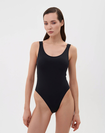 Слитный купальник