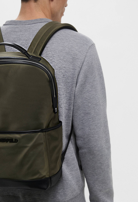 Рюкзак ESSENTIAL NYLON