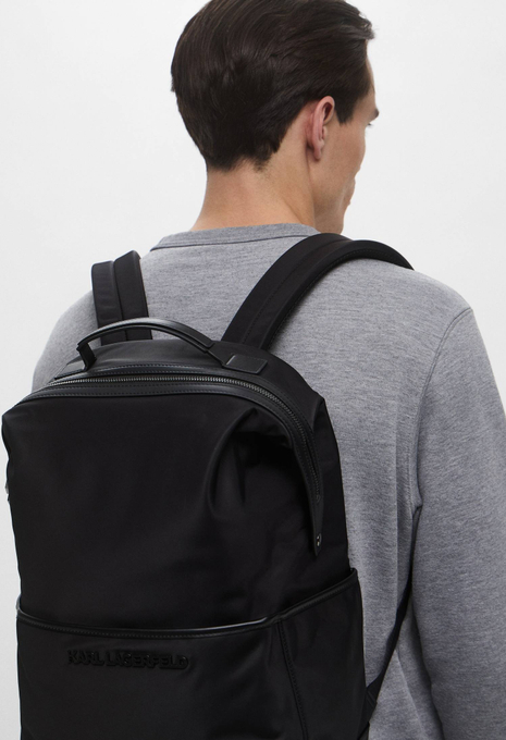 Рюкзак ESSENTIAL NYLON