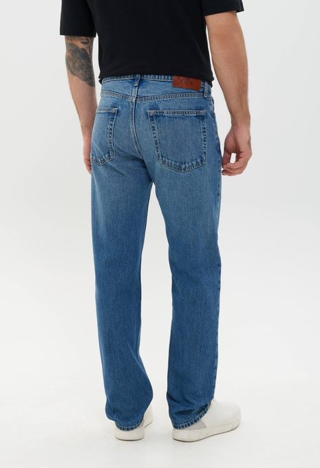 Джинсы STANDARD STRAIGHT