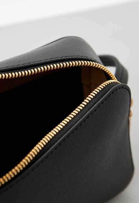 Сумка FOIL LOGO ELONGATED