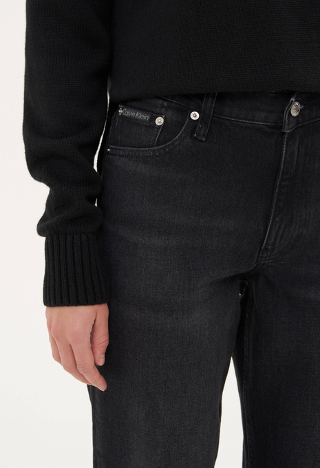 Джинсы MOM JEAN