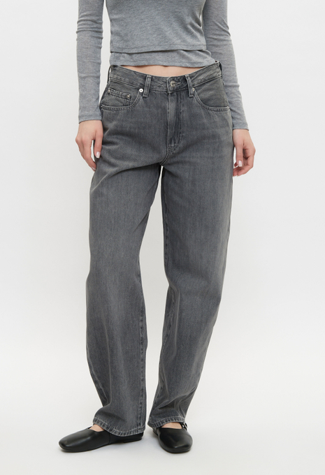 Джинсы