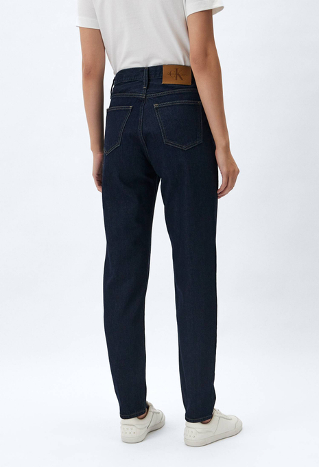 Джинсы MOM JEAN