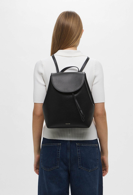 Рюкзак FOIL LOGO FLAP