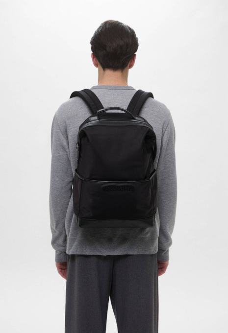 Рюкзак ESSENTIAL NYLON