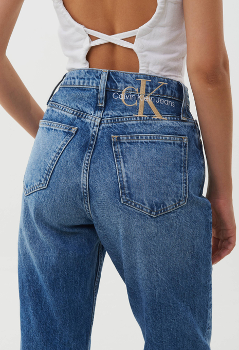 Джинсы MOM JEAN