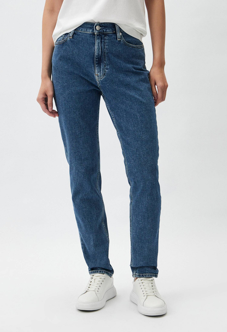 Джинсы MOM JEAN