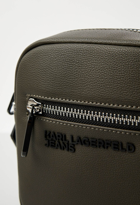 Сумка ESSENTIAL GRAINY