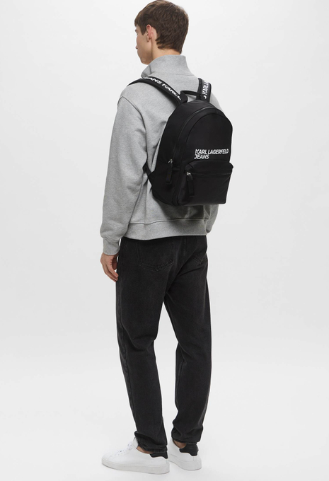 Рюкзак ESSENTIAL NYLON