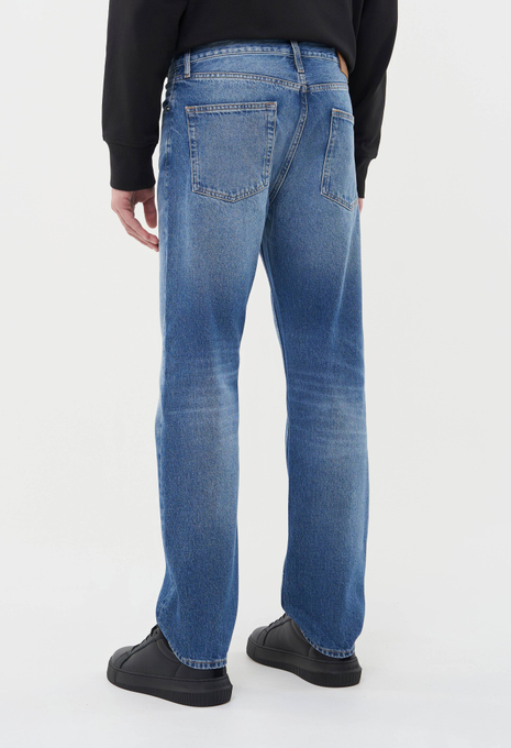 Джинсы STANDARD STRAIGHT