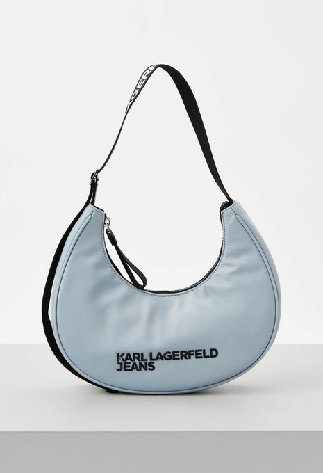 Сумка ESSENTIAL NYLON