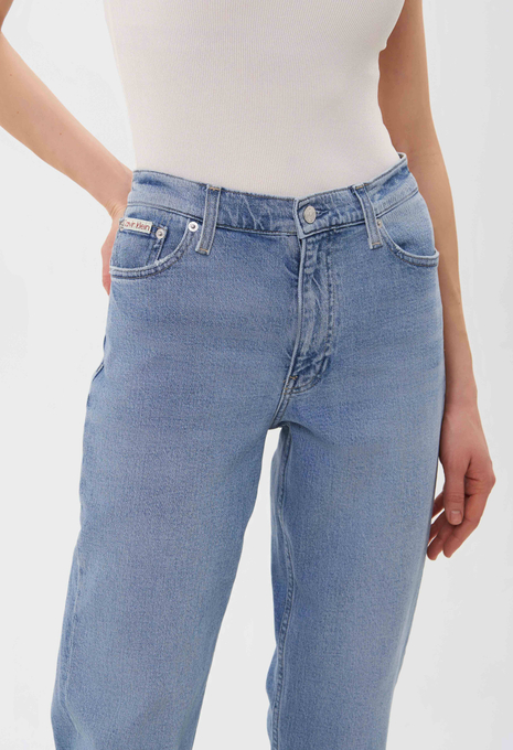 Джинсы MOM JEAN