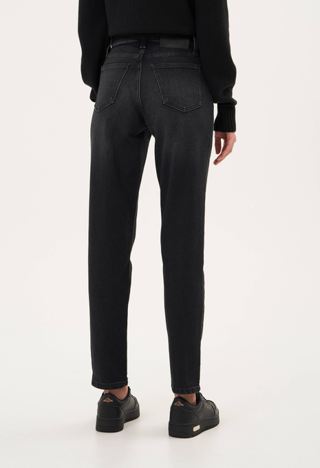 Джинсы MOM JEAN