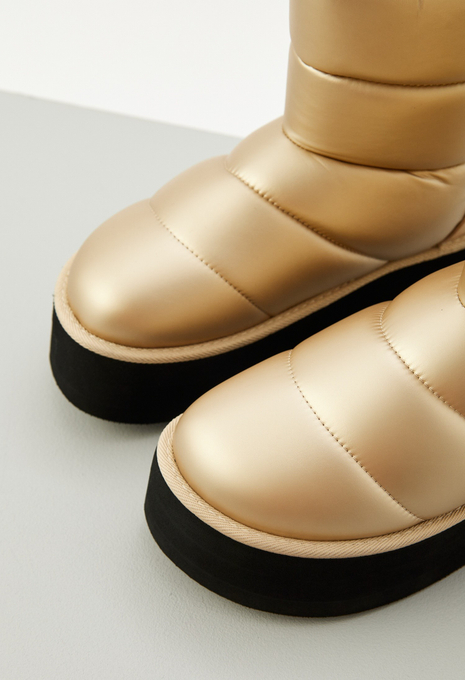 Дутые полусапоги