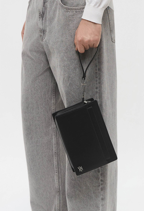 Сумка AUTOGRAPH POUCH