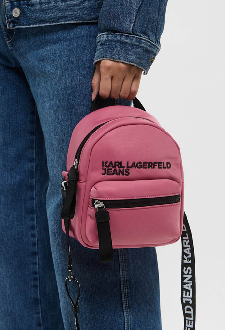 Сумка ESSENTIAL NYLON