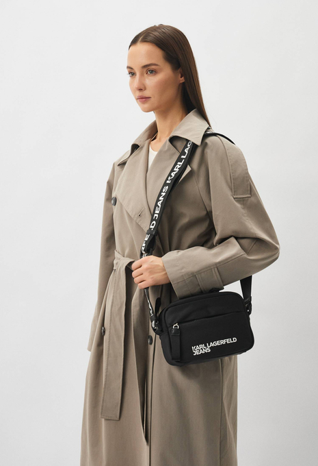 Сумка ESSENTIAL