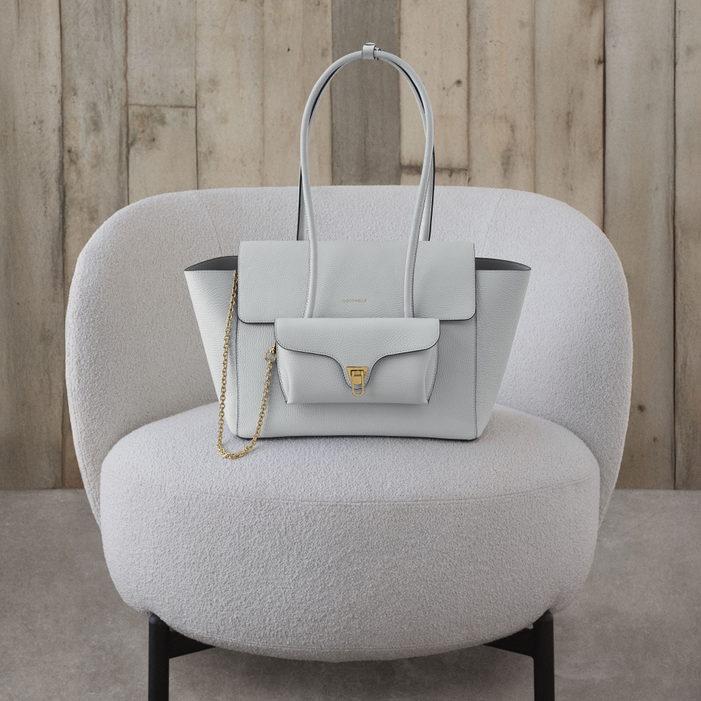 Coccinelle — женская сумка из коллекции FW25 в минималистичном итальянском стиле